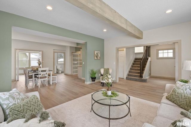 1203 W Locust Street, Davenport, IA 52804