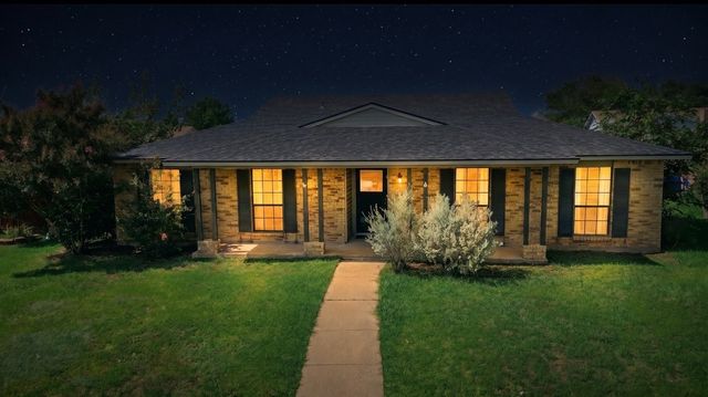 2213 Proctor Drive, Carrollton, TX 75007