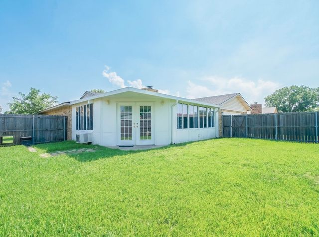 2213 Proctor Drive, Carrollton, TX 75007