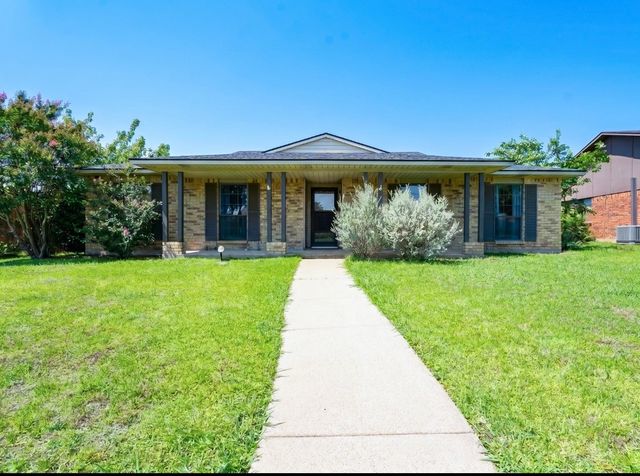 2213 Proctor Drive, Carrollton, TX 75007