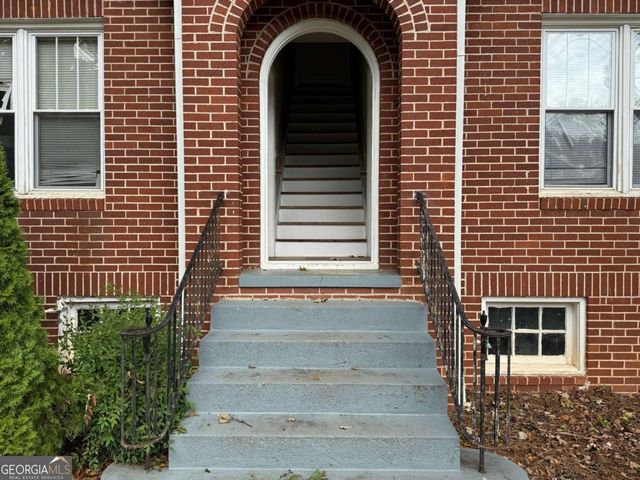 300 Forrest Avenue B, Gainesville, GA 30501