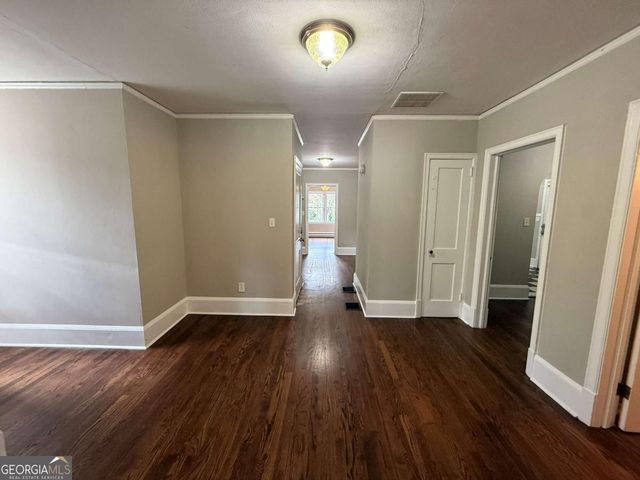 300 Forrest Avenue B, Gainesville, GA 30501