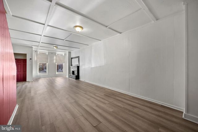 220 N LUZERNE AVE, Baltimore, MD 21224