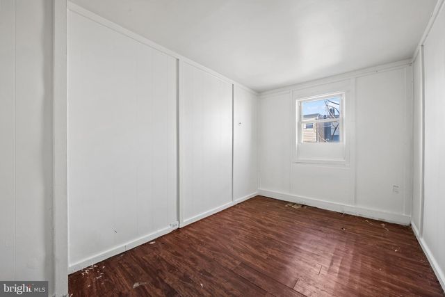 220 N LUZERNE AVE, Baltimore, MD 21224