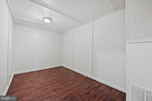 220 N LUZERNE AVE, Baltimore, MD 21224