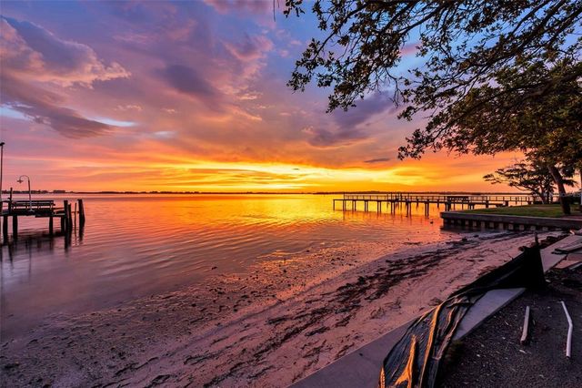 2150 PELHAM ROAD N, St Petersburg, FL 33710