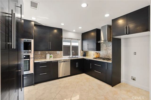 15 Poppyfield, Rancho Santa Margarita, CA 92688