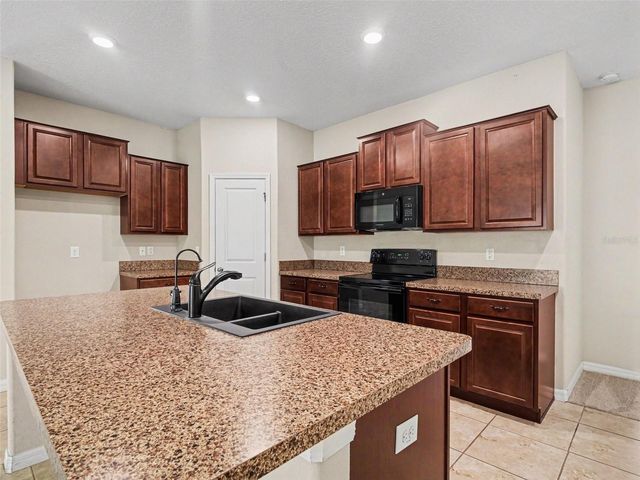 16803 PEACEFUL VALLEY DRIVE, Wimauma, FL 33598