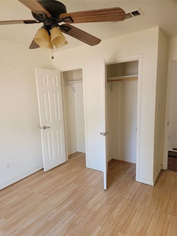 4904 Saddleback Road, Arlington, TX 76017