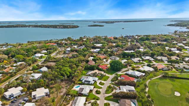 4176 SE Fairway Court, Stuart, FL 34997