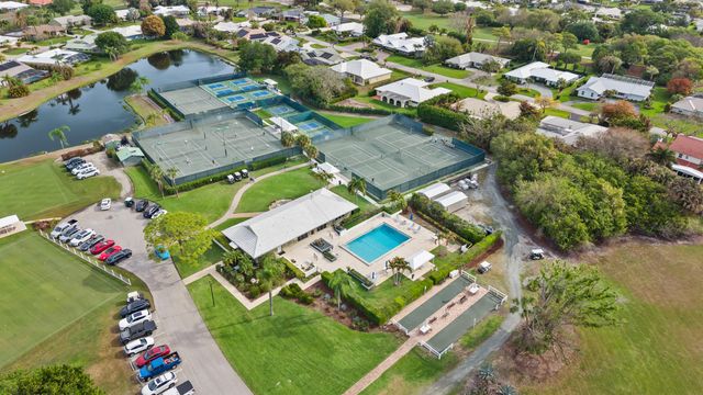 4176 SE Fairway Court, Stuart, FL 34997