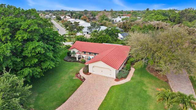 4176 SE Fairway Court, Stuart, FL 34997