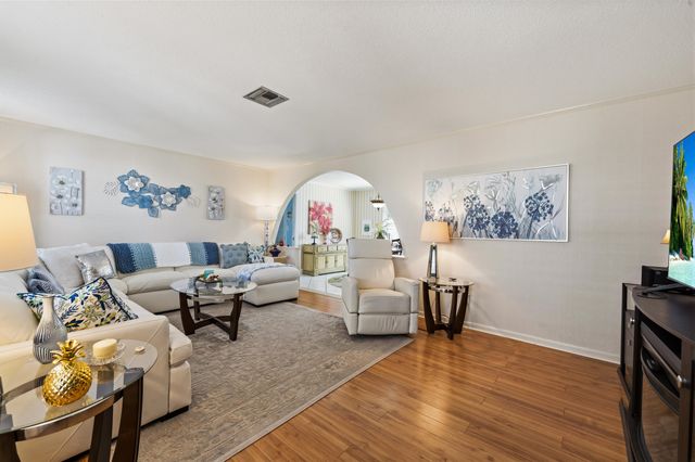 4176 SE Fairway Court, Stuart, FL 34997