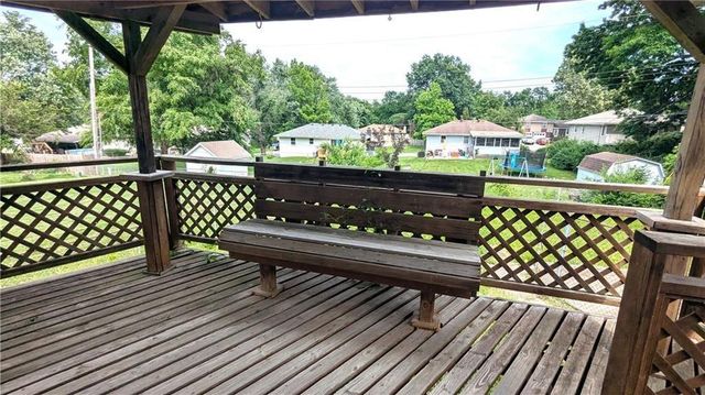 1209 SW Madison Street, Lee's Summit, MO 64081