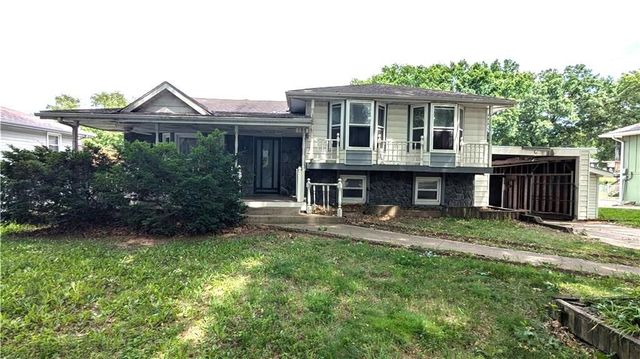 1209 SW Madison Street, Lee's Summit, MO 64081