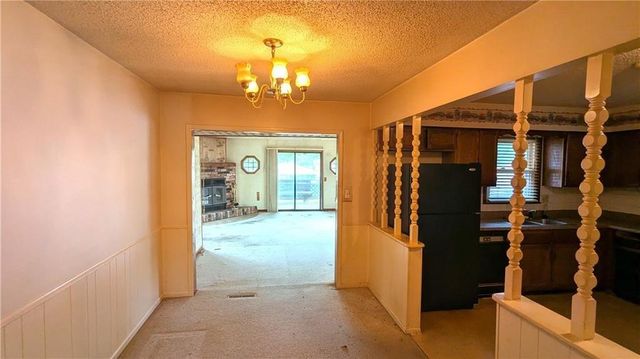 1209 SW Madison Street, Lee's Summit, MO 64081