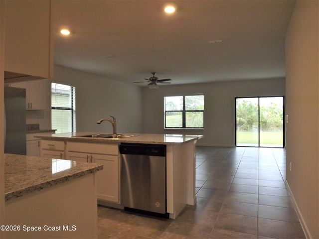 740 Acadia Court SE, Palm Bay, FL 32909