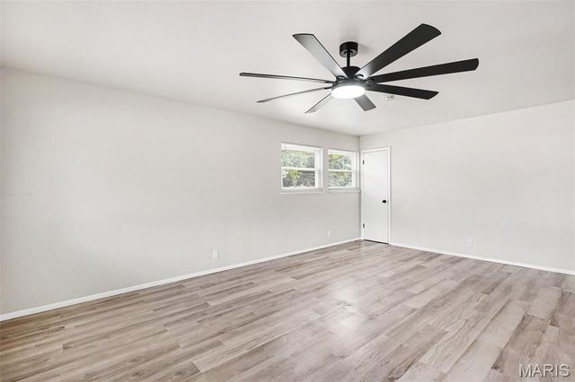 10512 Durness Drive, St Louis, MO 63137