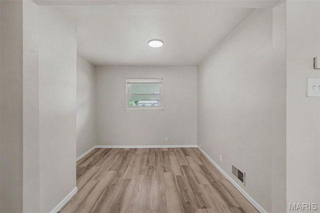 10512 Durness Drive, St Louis, MO 63137