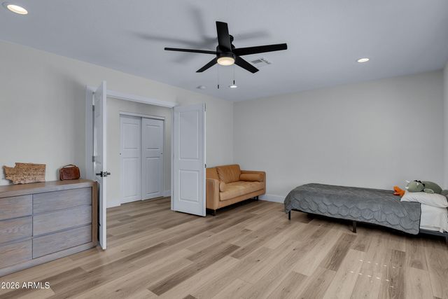 21406 S Greenfield Road, Gilbert, AZ 85298