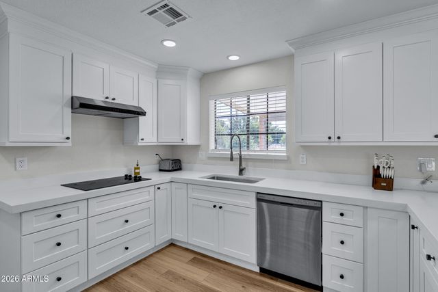 21406 S Greenfield Road, Gilbert, AZ 85298