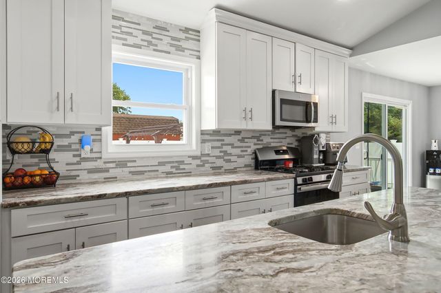 32 Edison Street, Bayville, NJ 08721
