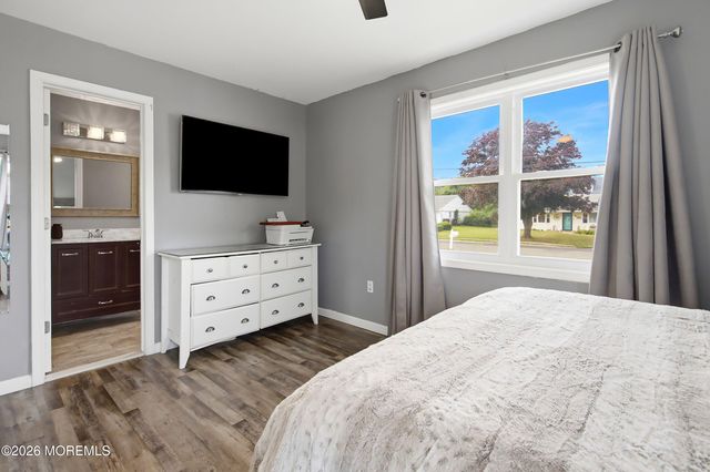 32 Edison Street, Bayville, NJ 08721
