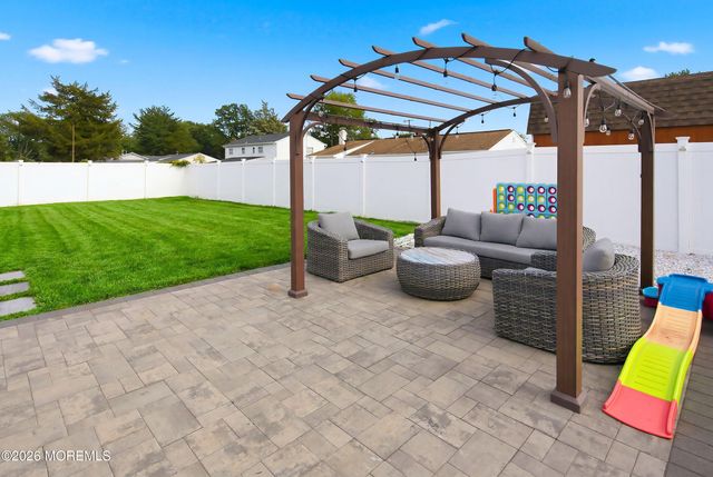 32 Edison Street, Bayville, NJ 08721