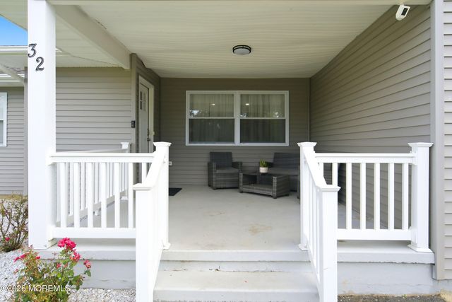 32 Edison Street, Bayville, NJ 08721