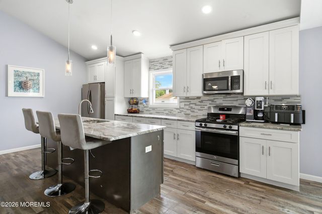 32 Edison Street, Bayville, NJ 08721
