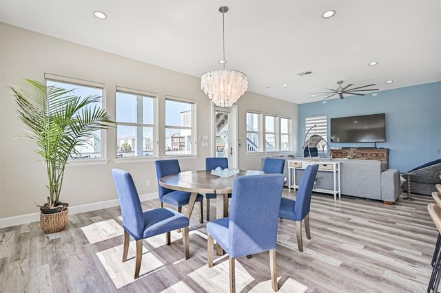 25027 Intrepid Lane, Galveston, TX 77554