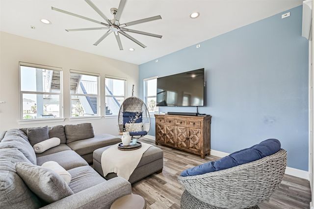 25027 Intrepid Lane, Galveston, TX 77554