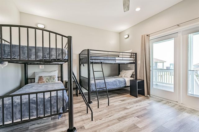 25027 Intrepid Lane, Galveston, TX 77554
