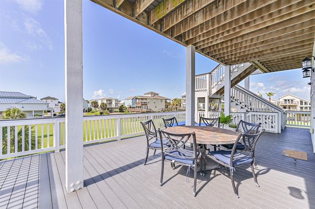 25027 Intrepid Lane, Galveston, TX 77554
