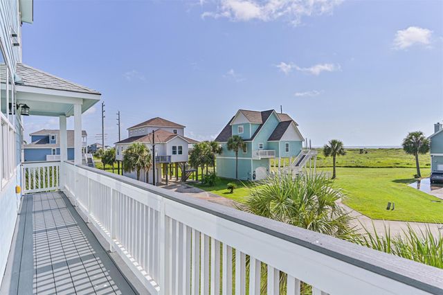 25027 Intrepid Lane, Galveston, TX 77554