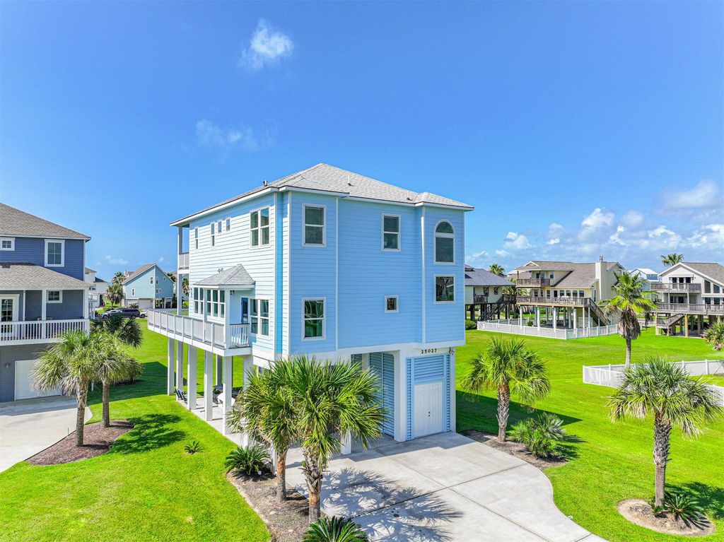 25027 Intrepid Lane, Galveston, TX 77554