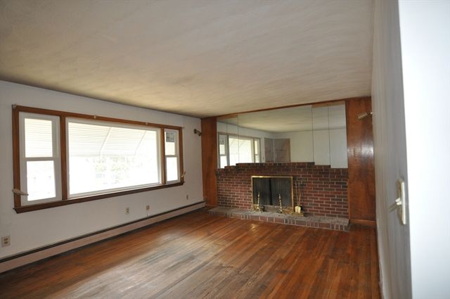 149 Shaker Rd, Westfield, MA 01085