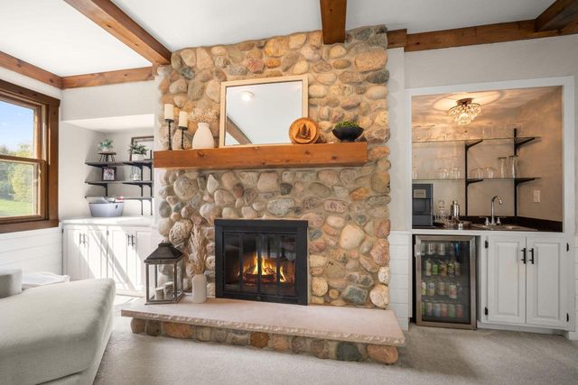 1600 Constitution DRIVE, Brookfield, WI 53045