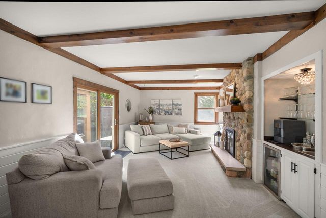 1600 Constitution DRIVE, Brookfield, WI 53045