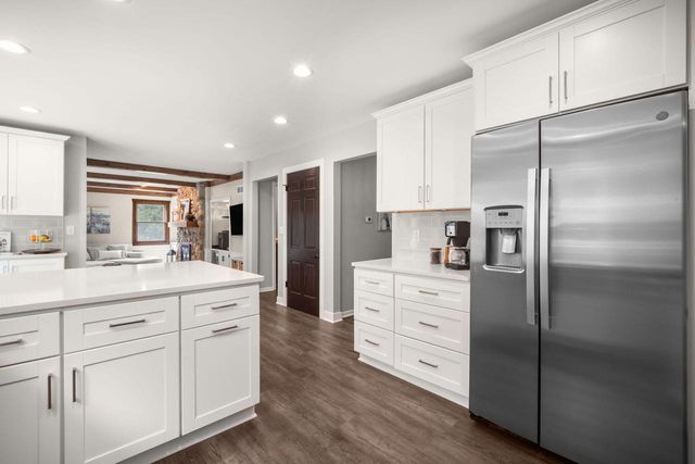 1600 Constitution DRIVE, Brookfield, WI 53045