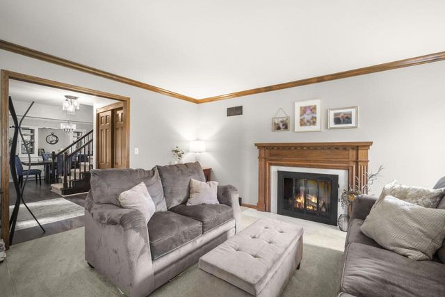 1600 Constitution DRIVE, Brookfield, WI 53045