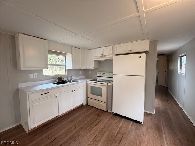 7647 Ebson DR, North Fort Myers, FL 33917