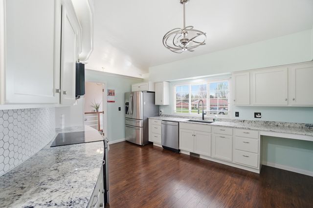 2535 Valdina Drive 2535 Valdina Drive, Beavercreek, OH 45434