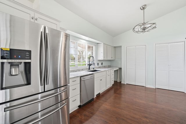 2535 Valdina Drive 2535 Valdina Drive, Beavercreek, OH 45434