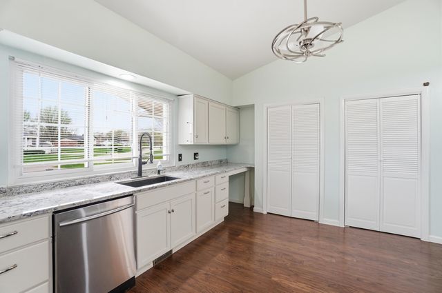 2535 Valdina Drive 2535 Valdina Drive, Beavercreek, OH 45434