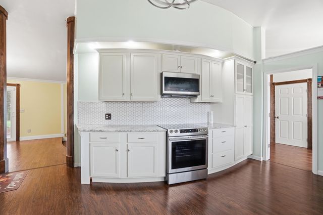 2535 Valdina Drive 2535 Valdina Drive, Beavercreek, OH 45434