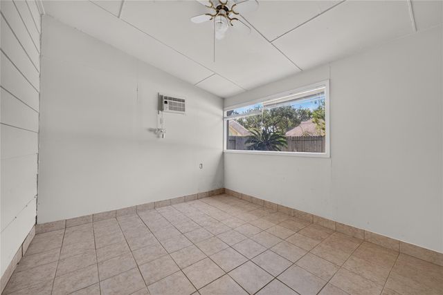 102 Lissa Lane, Sugar Land, TX 77479