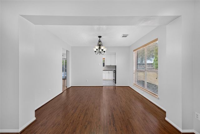 102 Lissa Lane, Sugar Land, TX 77479
