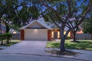 102 Lissa Lane, Sugar Land, TX 77479