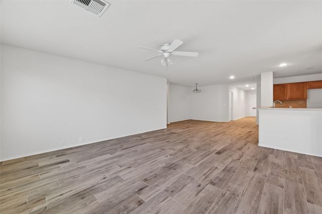 827 Honeysuckle Vine Drive, Rosenberg, TX 77469